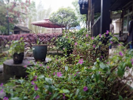 Яншо: Xingping Our Inn