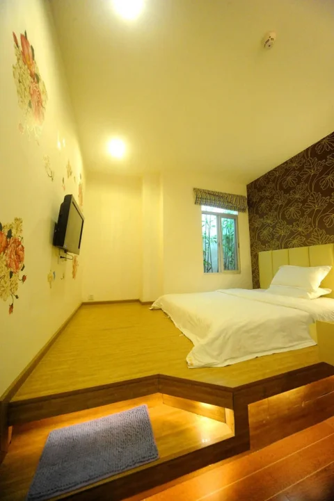 Гуанчжоу: Tavernew Hotel