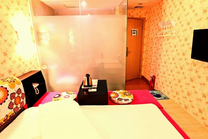 Гуанчжоу: Tavernew Hotel