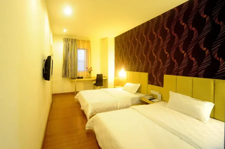 Гуанчжоу: Tavernew Hotel