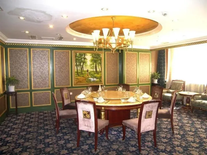 Шэньян: Rising International City Hotel