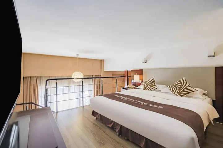 Шэньян: Rising International City Hotel