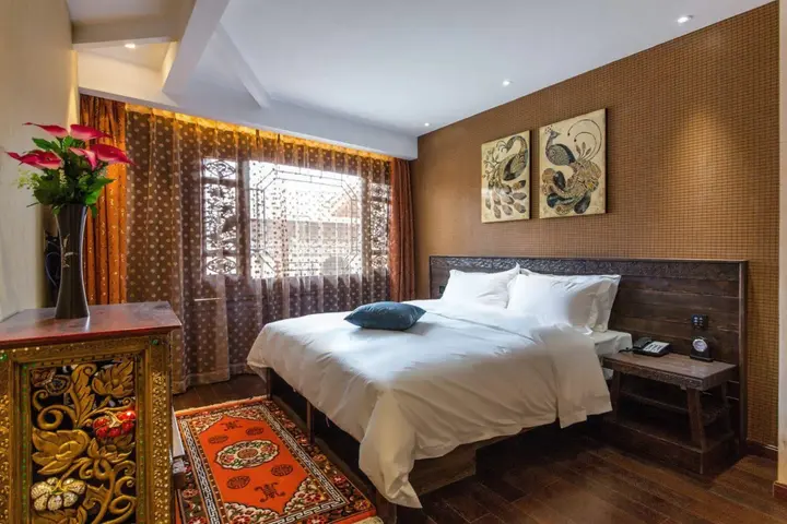 Шангри-Ла: Shangri-la Bird of Paradise Inn