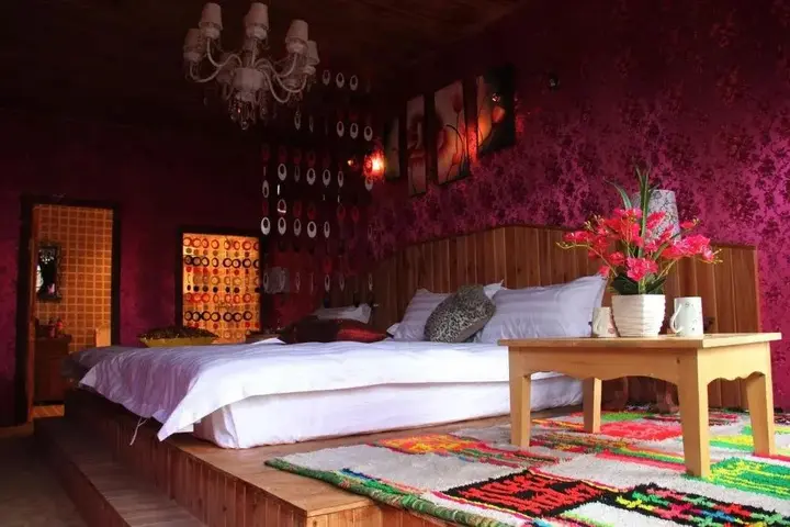 Шангри-Ла: Shangri-la Bird of Paradise Inn