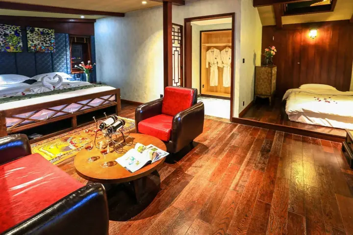 Шангри-Ла: Shangri-la Bird of Paradise Inn