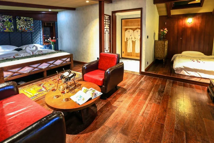 Шангри-Ла: Shangri-la Bird of Paradise Inn