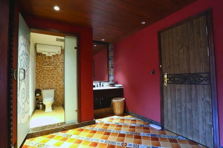 Шангри-Ла: Shangri-la Bird of Paradise Inn