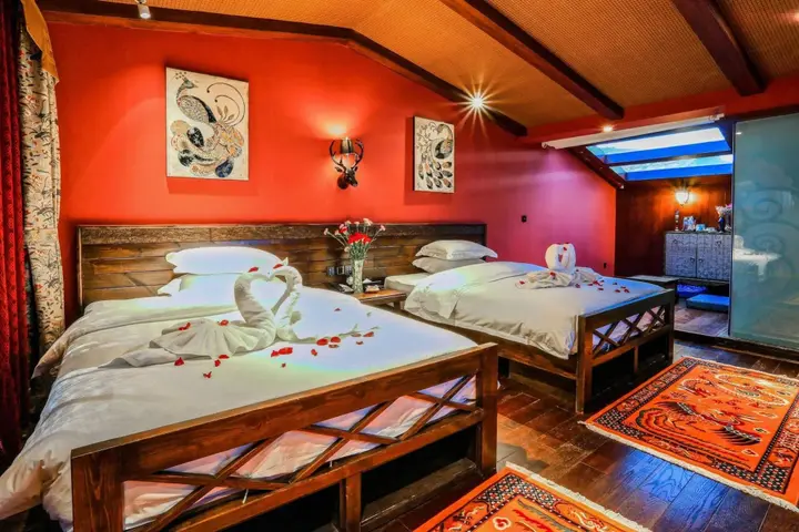 Шангри-Ла: Shangri-la Bird of Paradise Inn