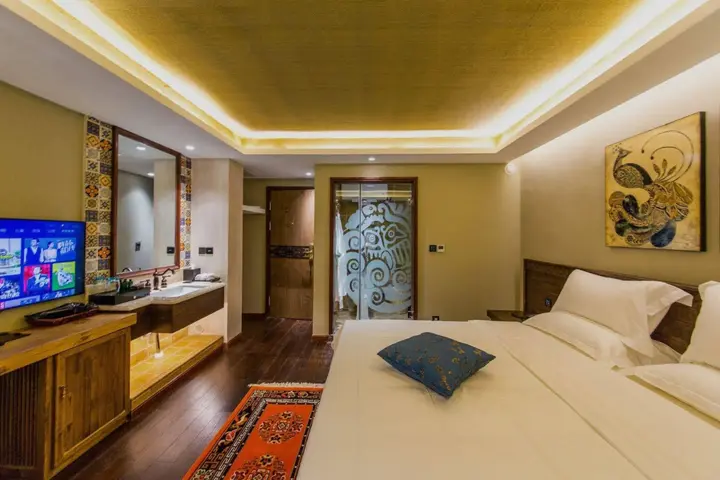 Шангри-Ла: Shangri-la Bird of Paradise Inn