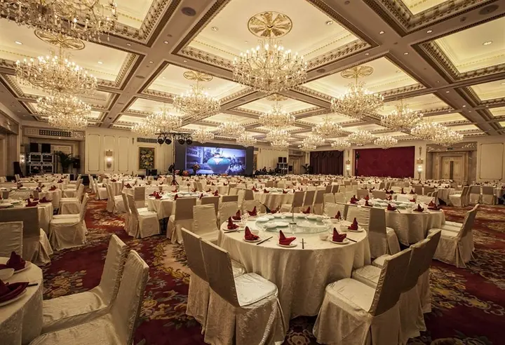 Наньтун: Jinling Jinding Grand Hotel Rugao