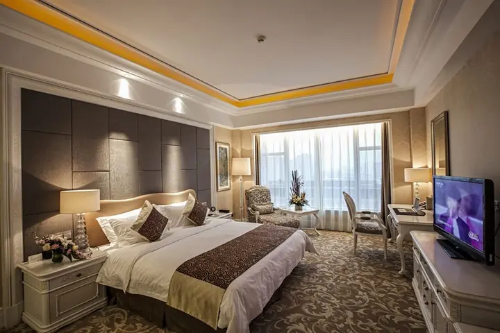 Наньтун: Jinling Jinding Grand Hotel Rugao