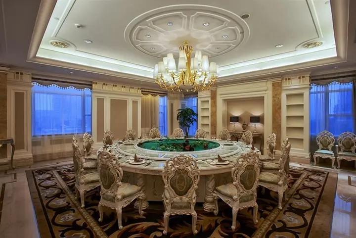 Наньтун: Jinling Jinding Grand Hotel Rugao