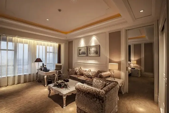 Наньтун: Jinling Jinding Grand Hotel Rugao