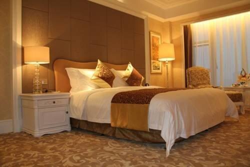 Наньтун: Jinling Jinding Grand Hotel Rugao
