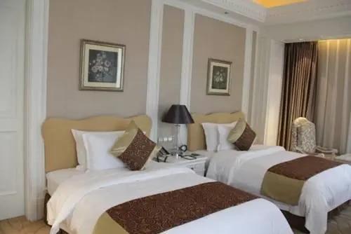 Наньтун: Jinling Jinding Grand Hotel Rugao