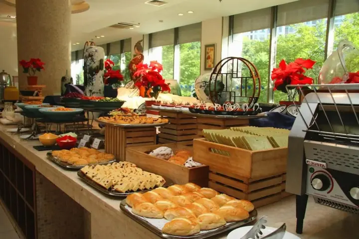 Нанкин: Nanjing Expo Center Hotel