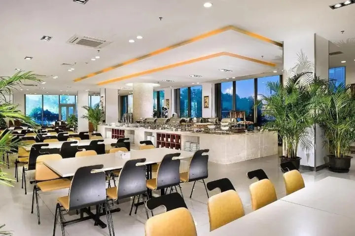 Нанкин: Nanjing Expo Center Hotel