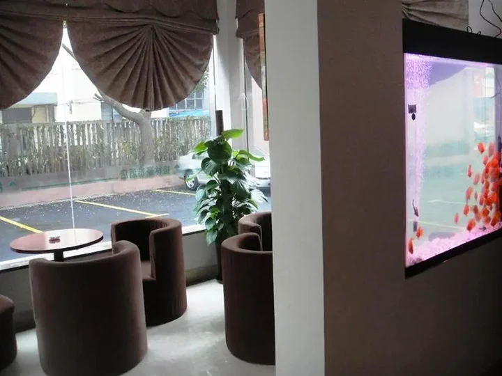 Нанкин: GME NanJing CaoChanGMEn Nanyihou Stress Hotel