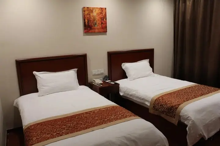 Нанкин: GME NanJing CaoChanGMEn Nanyihou Stress Hotel