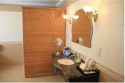 Цзючжайгоу: Qianhe International Hotel