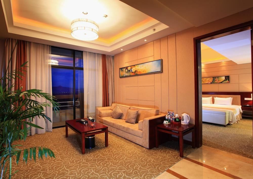 Хойчжоу: New Metropolis Hotel