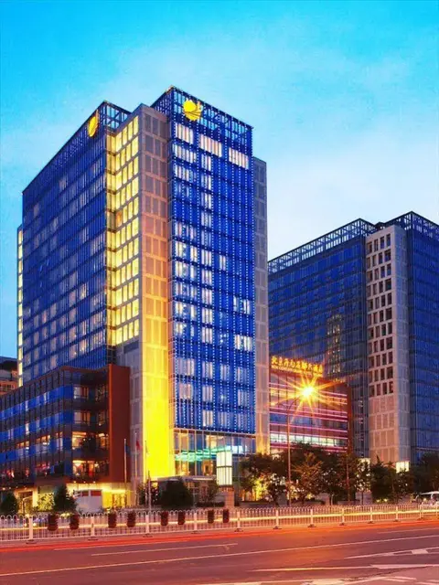 Пекин: New Century Grand Hotel Beijing