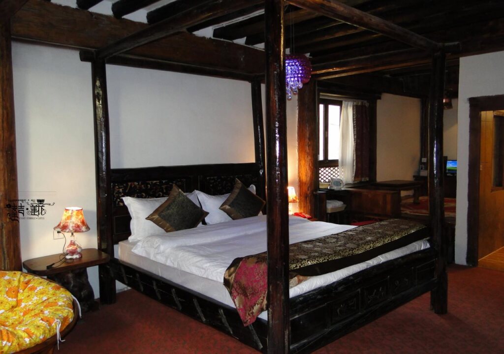 Шангри-Ла: Shangri-La Eight Symbole Lotus Inn