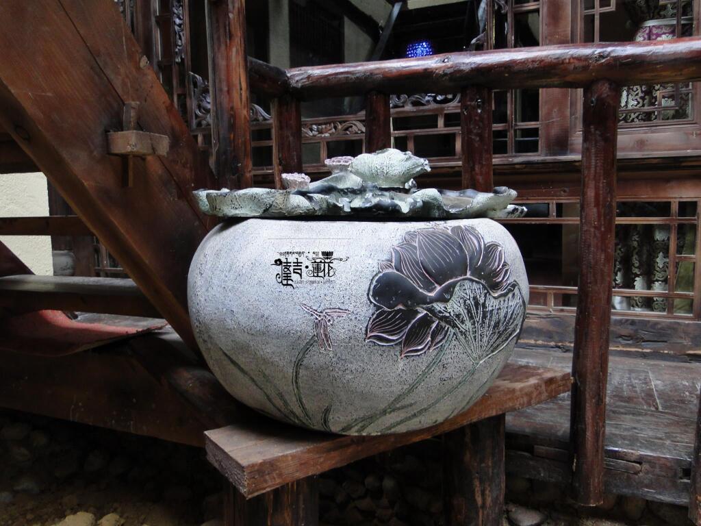Шангри-Ла: Shangri-La Eight Symbole Lotus Inn