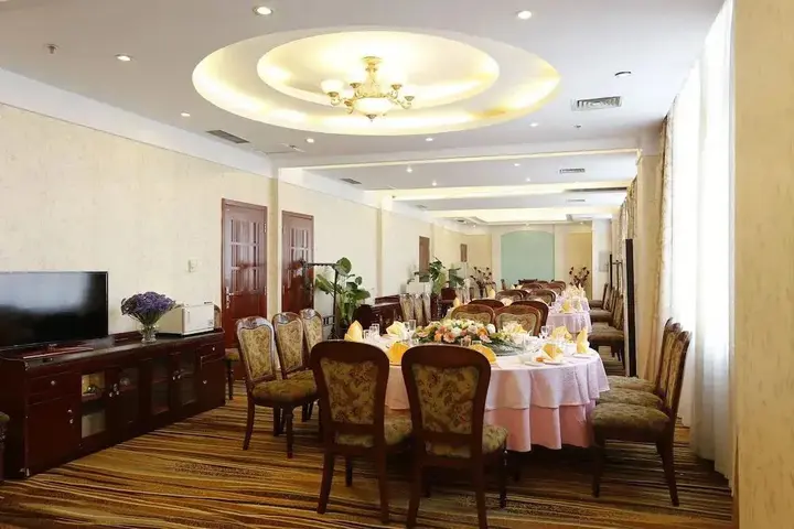 Лоян: Luoyang Yijun Hotel