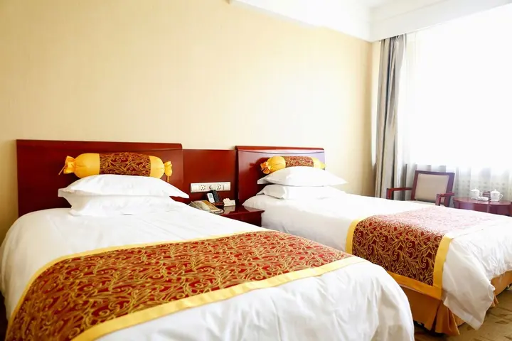 Лоян: Luoyang Yijun Hotel