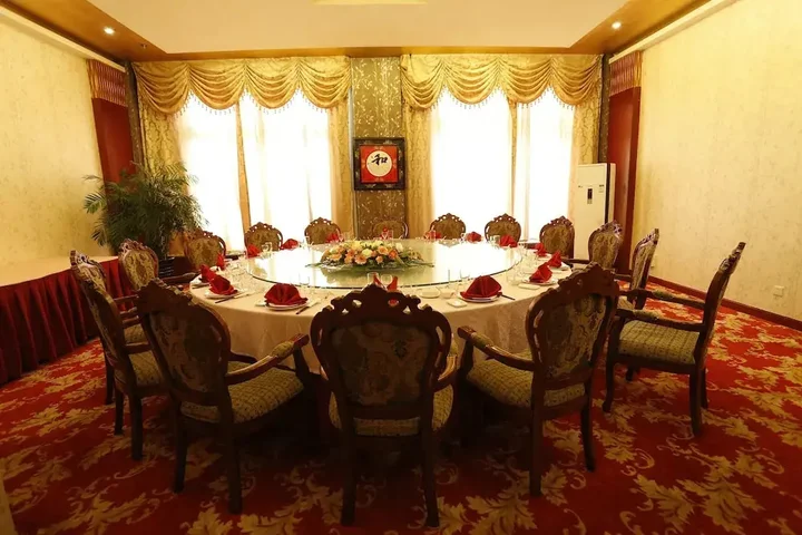 Лоян: Luoyang Yijun Hotel