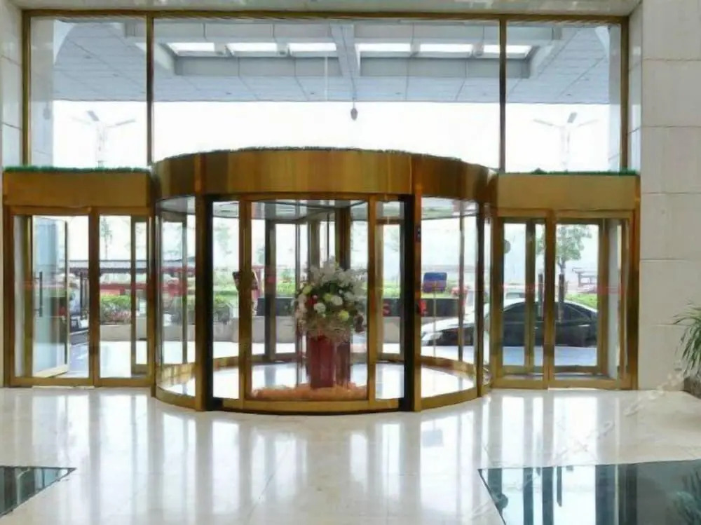 Лоян: Luoyang Yijun Hotel