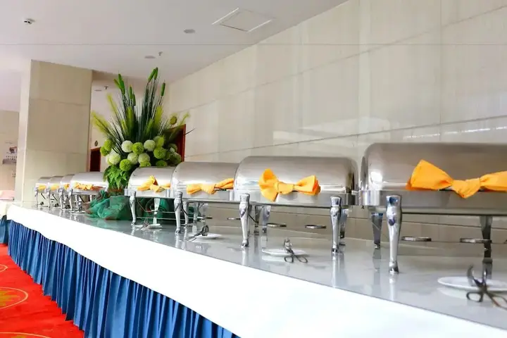 Лоян: Luoyang Yijun Hotel