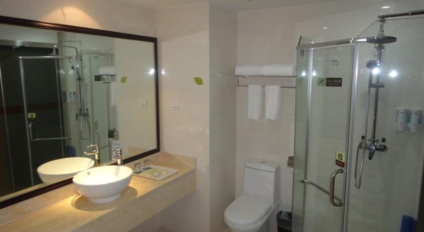 Уси: Vienna Hotel