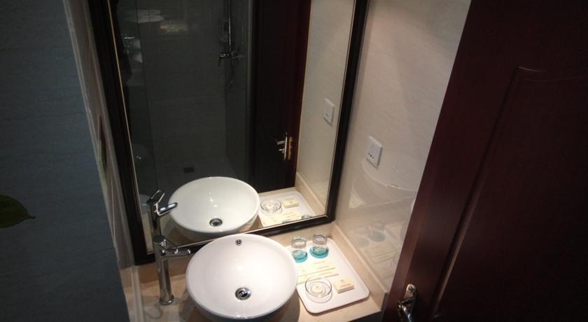 Уси: Vienna Hotel