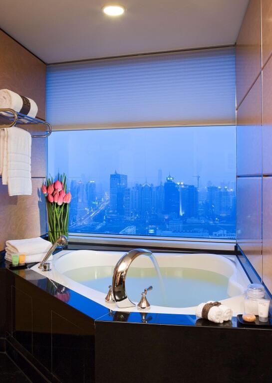 Шанхай: DoubleTree by Hilton Hotel Shanghai - Pudong