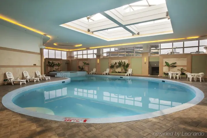 Уху: Golden Eagle Summit Hotel