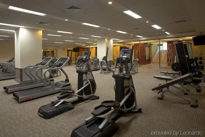 Уху: Golden Eagle Summit Hotel