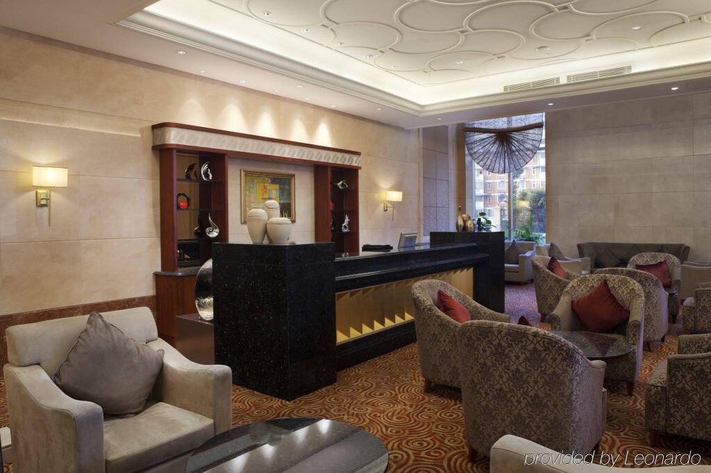 Уху: Golden Eagle Summit Hotel