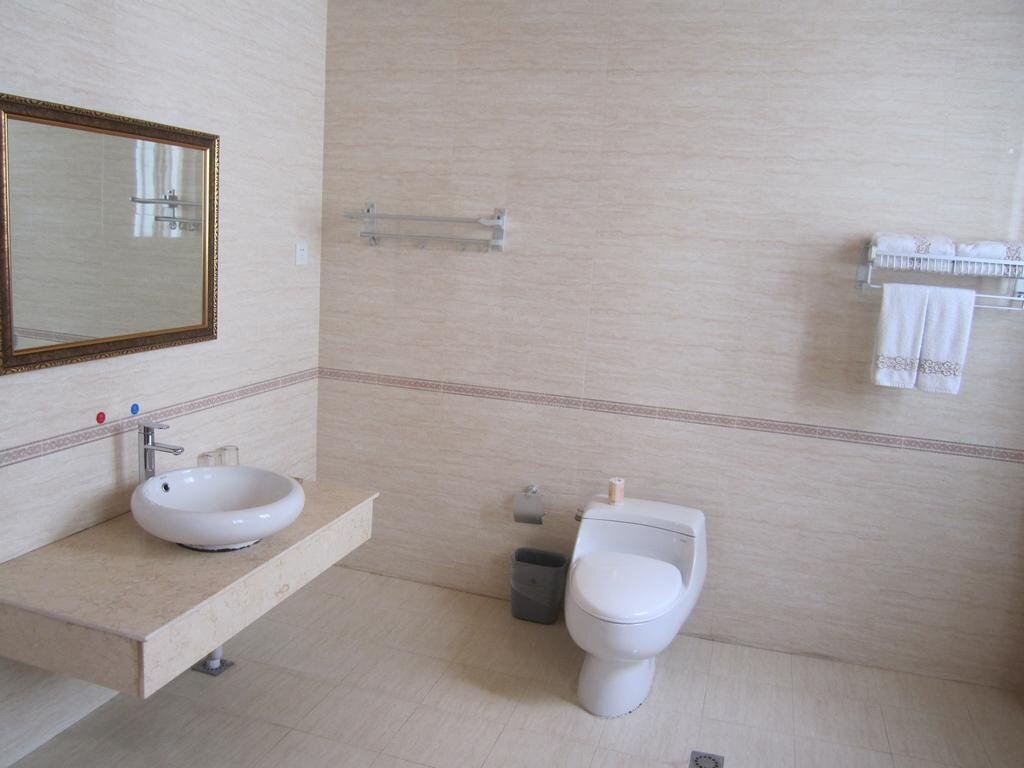 Баошань: Green Tree Inn Express Tengchong Rehai Spa Jichang Road