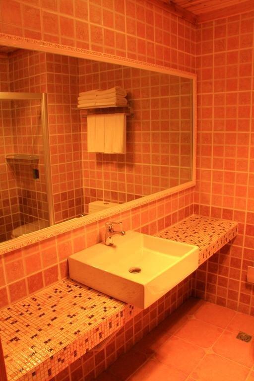 Баошань: Green Tree Inn Express Tengchong Rehai Spa Jichang Road