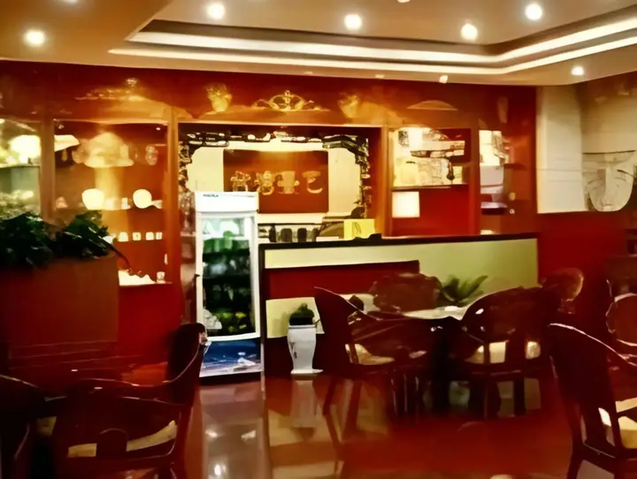 Хуайнань: Celeb International Hotel