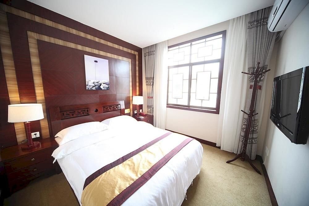 Баошань: Yumingju Hotel