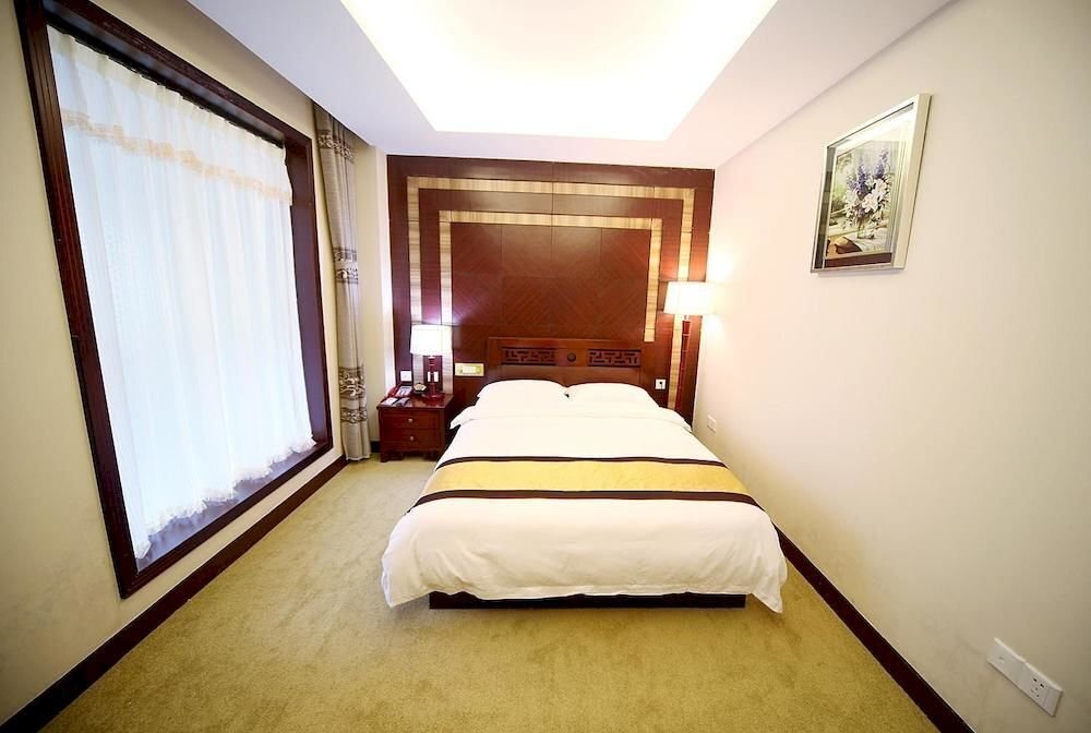 Баошань: Yumingju Hotel