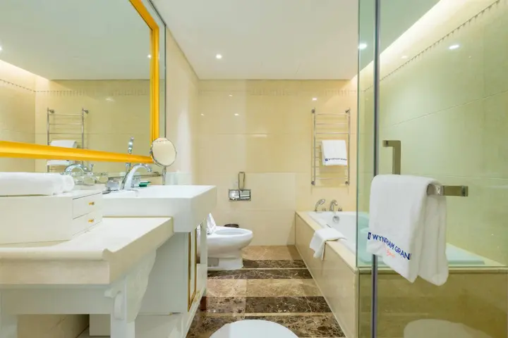 Нинбо: Wyndham Grand Plaza Royale Ningbo