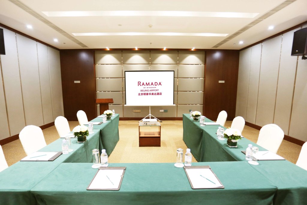 Пекин: Ramada by Wyndham Beijing Airport