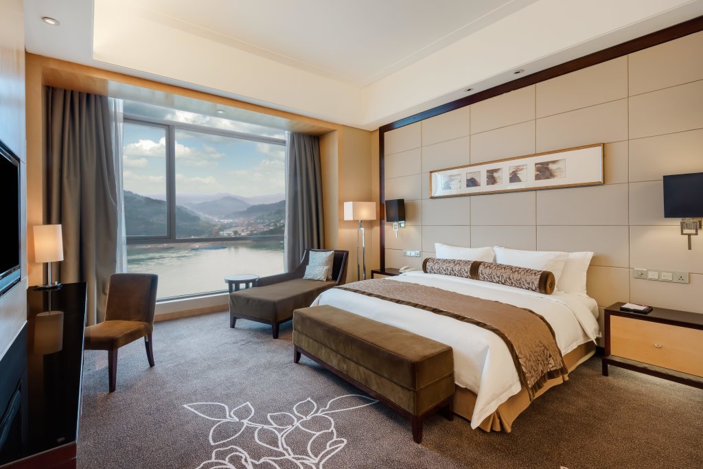Ичан: Crowne Plaza Yichang by IHG