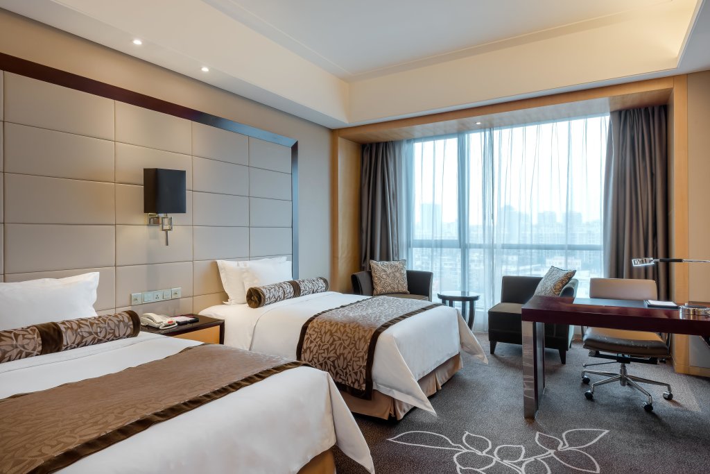 Ичан: Crowne Plaza Yichang by IHG