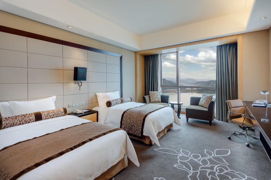 Ичан: Crowne Plaza Yichang by IHG