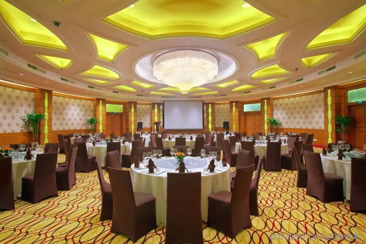 Чунцин: Отель Palace Hotels (Chongqing Nanbin Road Holy Land Hot Spring Branch)